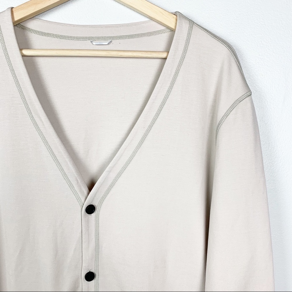 KIT AND ACE Button Down V Neck Lightweight Sweater Cardigan Athleisure Knit - Picture 3 of 8